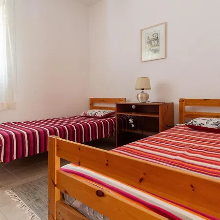 Ferienwohnung Fuer 5 Personen Ca 68 Qm In Privlaka, Dalmatien Norddalmatien Apartmán