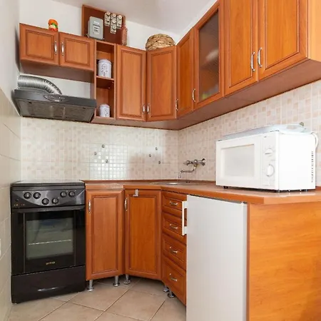 Ferienwohnung Fuer 5 Personen Ca 68 Qm In Privlaka, Dalmatien Norddalmatien Appartement