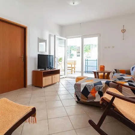 Ferienwohnung Fuer 5 Personen Ca 68 Qm In Privlaka, Dalmatien Norddalmatien Privlaka (Zadar)