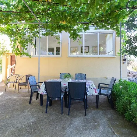 Ferienwohnung Fuer 5 Personen Ca 68 Qm In Privlaka, Dalmatien Norddalmatien Apartmán *